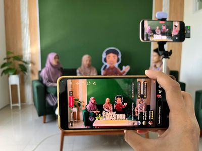 Asah Potensi Broadcast Lewat Podcast 